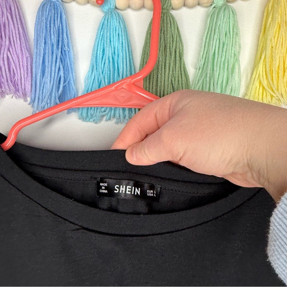 SHEIN Floral Sleeve Black Short Sleeve Casual Top Size Large - Picture 5 of 9